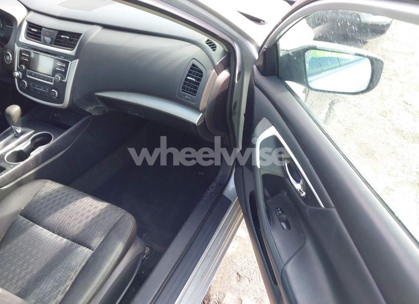 Photo 5 of 2016 Nissan Altima 2.5/2.5 S/2.5 SL/2.5 SR/2.5 SV (VIN 1N4AL3AP2GN336728)