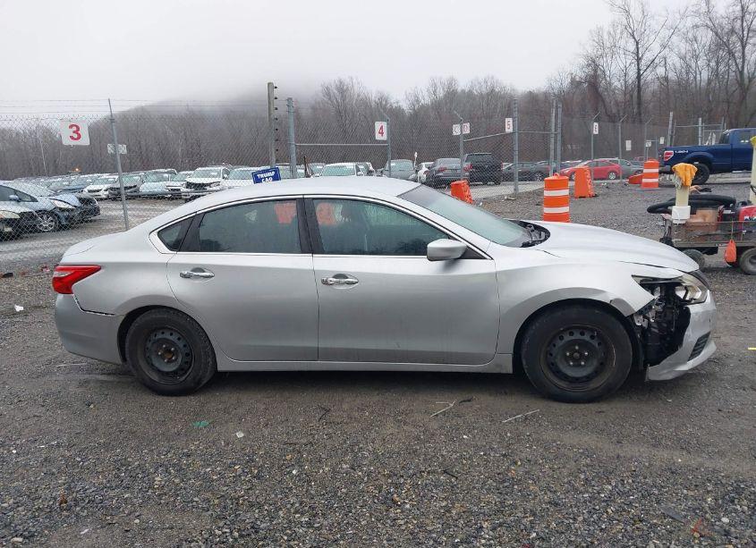 Photo 13 of 2016 Nissan Altima 2.5/2.5 S/2.5 SL/2.5 SR/2.5 SV (VIN 1N4AL3AP2GN337684)