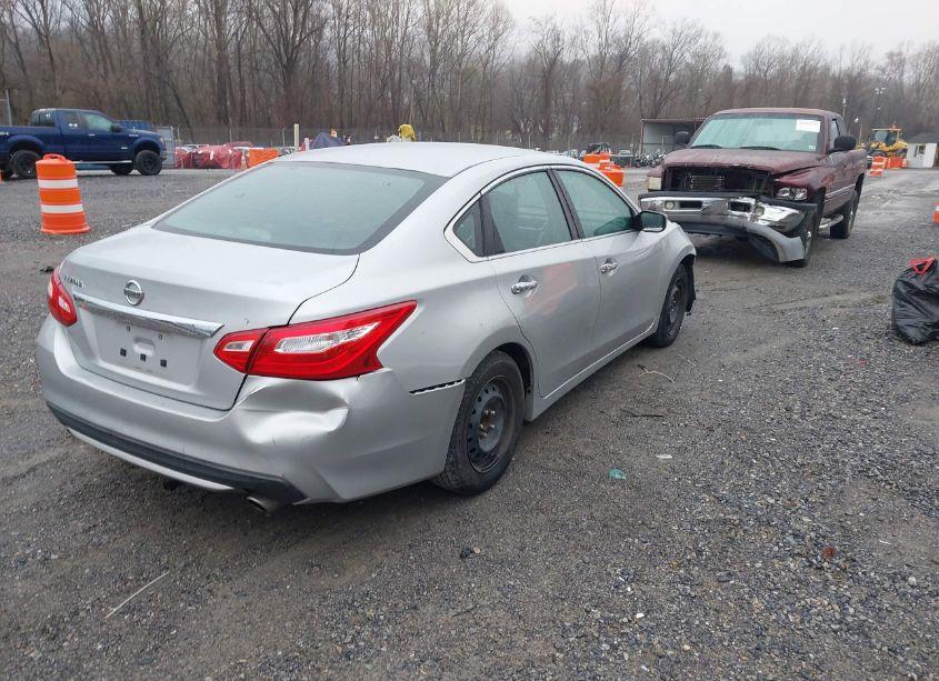 Photo 4 of 2016 Nissan Altima 2.5/2.5 S/2.5 SL/2.5 SR/2.5 SV (VIN 1N4AL3AP2GN337684)