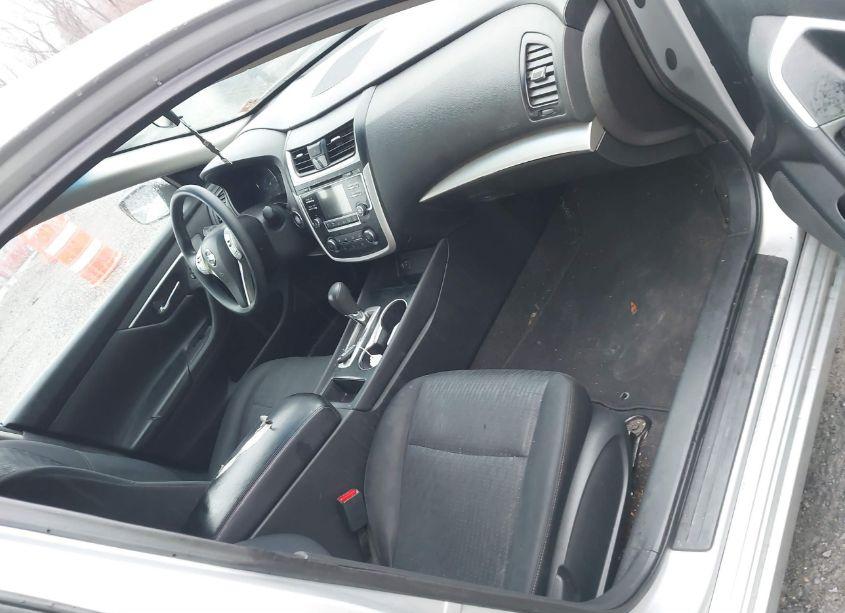 Photo 5 of 2016 Nissan Altima 2.5/2.5 S/2.5 SL/2.5 SR/2.5 SV (VIN 1N4AL3AP2GN337684)