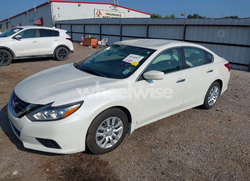 Photo 2 of 2016 Nissan Altima 2.5 S (VIN 1N4AL3AP2GN354047)