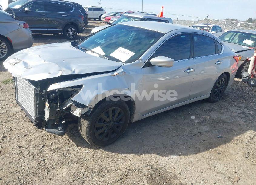 Photo 2 of 2016 Nissan Altima (VIN 1N4AL3AP2GN356445)