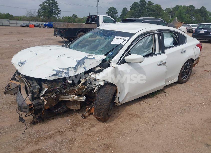 Photo 2 of 2016 Nissan Altima 2.5/2.5 S/2.5 SL/2.5 SR/2.5 SV (VIN 1N4AL3AP2GN367140)