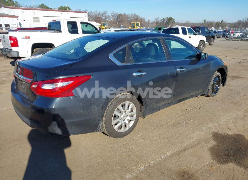 Photo 4 of 2016 Nissan Altima 2.5 S (VIN 1N4AL3AP2GN375979)