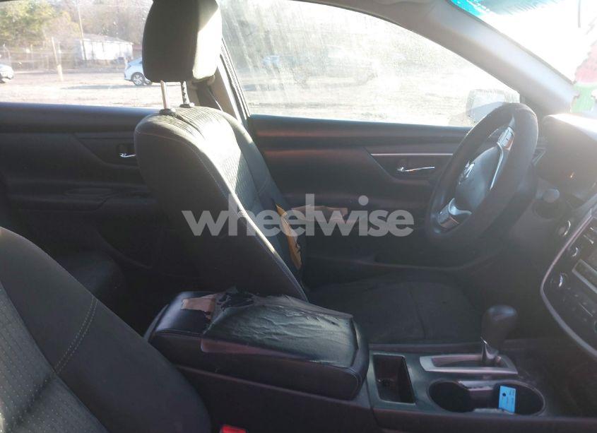 Photo 5 of 2016 Nissan Altima 2.5 S (VIN 1N4AL3AP2GN385458)