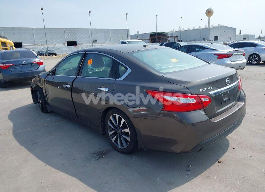 Photo 3 of 2017 Nissan Altima 2.5 SV (VIN 1N4AL3AP2HC111156)