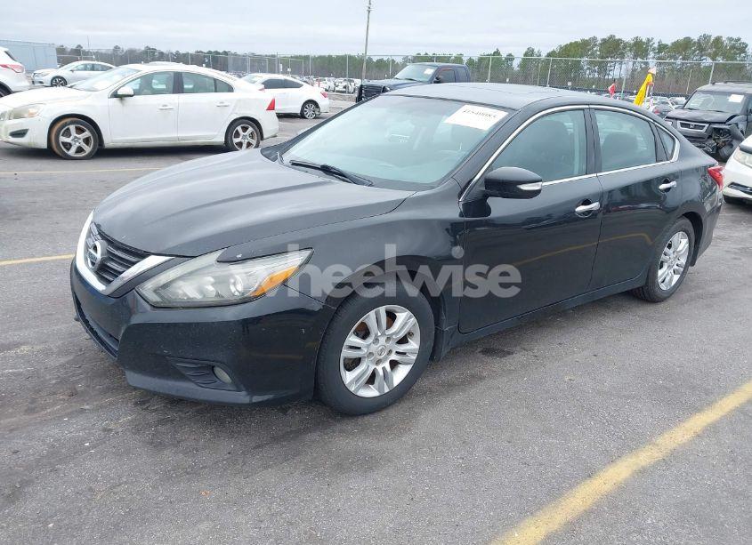 Photo 2 of 2017 Nissan Altima 2.5 SL (VIN 1N4AL3AP2HC117667)