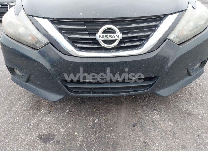 Photo 6 of 2017 Nissan Altima 2.5 SL (VIN 1N4AL3AP2HC117667)