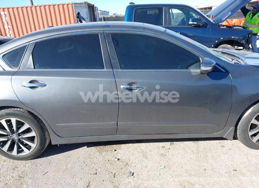 Photo 13 of 2017 Nissan Altima 2.5 SL (VIN 1N4AL3AP2HC118009)