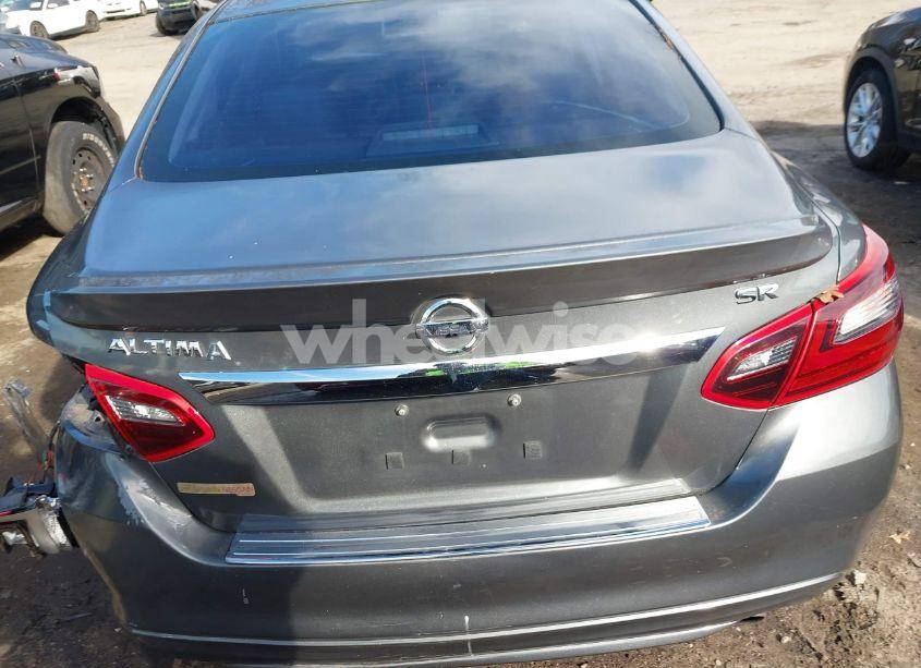 Photo 16 of 2017 Nissan Altima 2.5 SR (VIN 1N4AL3AP2HC127583)