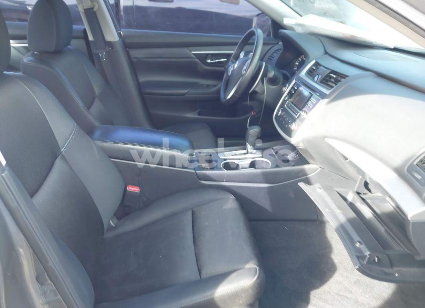 Photo 5 of 2017 Nissan Altima 2.5 SR (VIN 1N4AL3AP2HC127583)