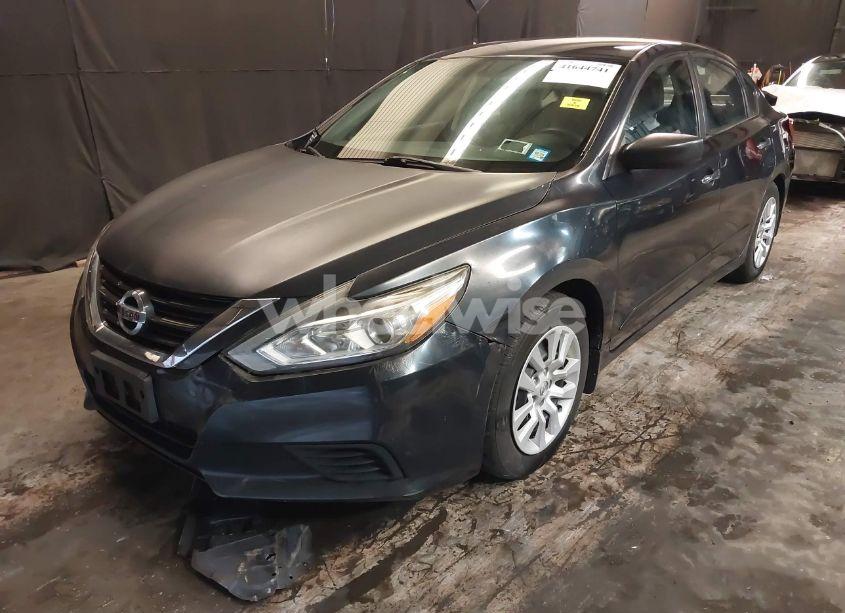 Photo 2 of 2017 Nissan Altima 2.5 S (VIN 1N4AL3AP2HC129768)