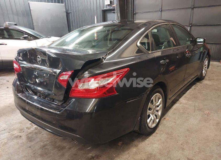 Photo 4 of 2017 Nissan Altima 2.5 S (VIN 1N4AL3AP2HC129768)