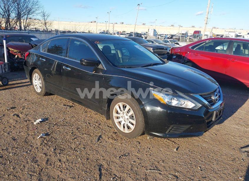 2017 Nissan Altima 2.5 S (VIN 1N4AL3AP2HC134758) main photo