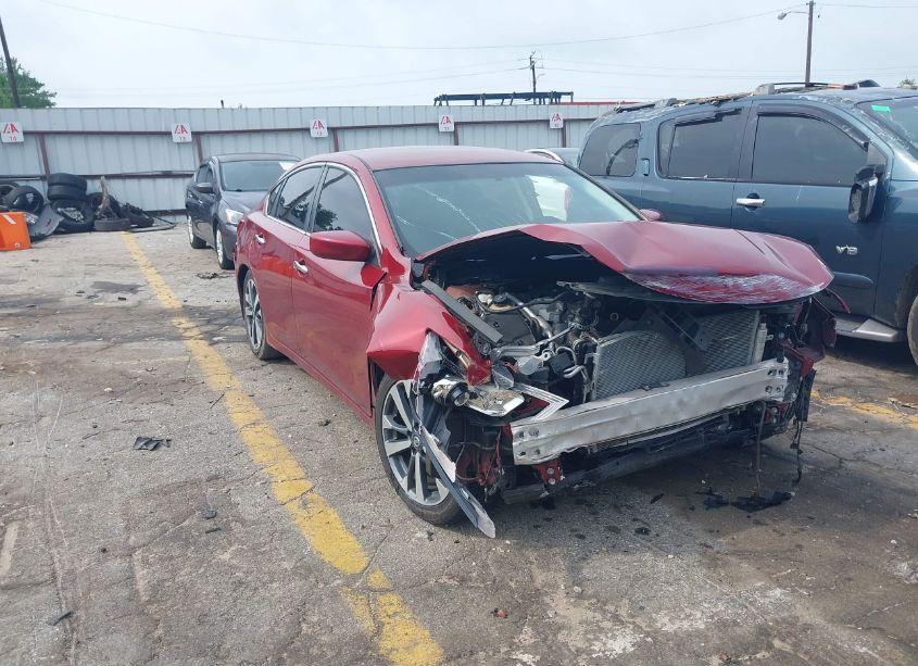 2017 Nissan Altima 2.5 SR (VIN 1N4AL3AP2HC134940) main photo
