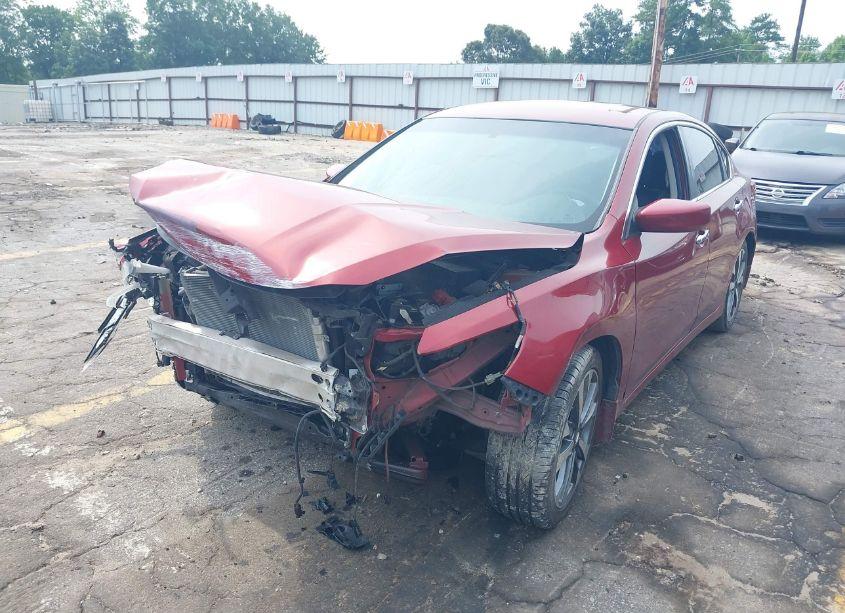 Photo 2 of 2017 Nissan Altima 2.5 SR (VIN 1N4AL3AP2HC134940)