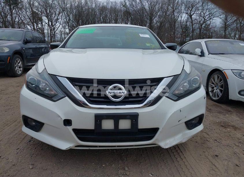 Photo 6 of 2017 Nissan Altima 2.5 SR (VIN 1N4AL3AP2HC148286)