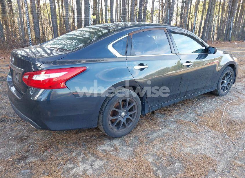 Photo 4 of 2017 Nissan Altima 2.5 S (VIN 1N4AL3AP2HC150023)