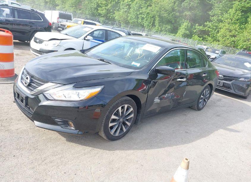Photo 2 of 2017 Nissan Altima 2.5 SV (VIN 1N4AL3AP2HC159806)