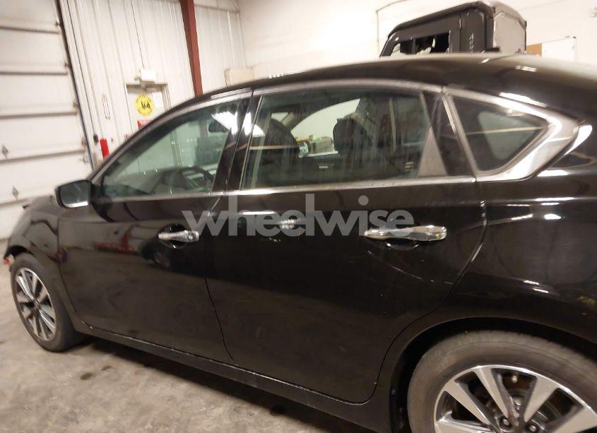 Photo 15 of 2017 Nissan Altima 2.5 SV (VIN 1N4AL3AP2HC159885)