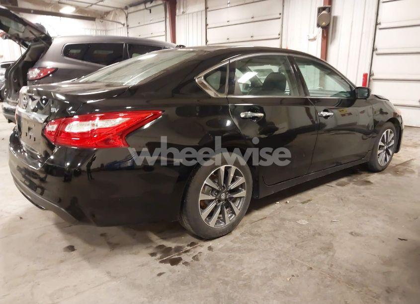 Photo 4 of 2017 Nissan Altima 2.5 SV (VIN 1N4AL3AP2HC159885)