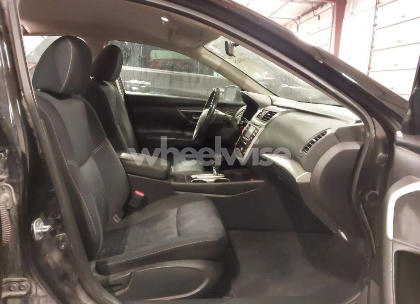 Photo 5 of 2017 Nissan Altima 2.5 SV (VIN 1N4AL3AP2HC159885)