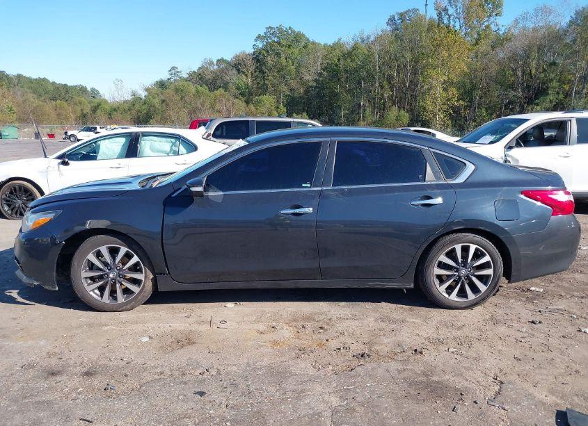 Photo 14 of 2017 Nissan Altima 2.5 SL (VIN 1N4AL3AP2HC170319)