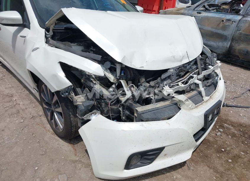 Photo 6 of 2017 Nissan Altima 2.5 SL (VIN 1N4AL3AP2HC170787)