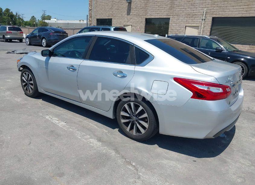 Photo 3 of 2017 Nissan Altima 2.5 SV (VIN 1N4AL3AP2HC171342)