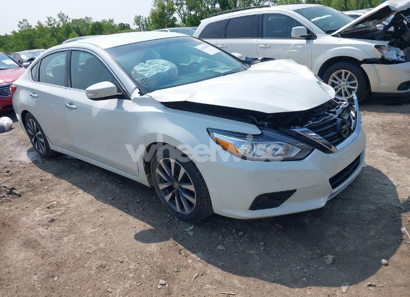 2017 Nissan Altima 2.5 SL (VIN 1N4AL3AP2HC172233) main photo
