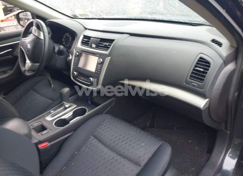 Photo 5 of 2017 Nissan Altima 2.5 SV (VIN 1N4AL3AP2HC174645)