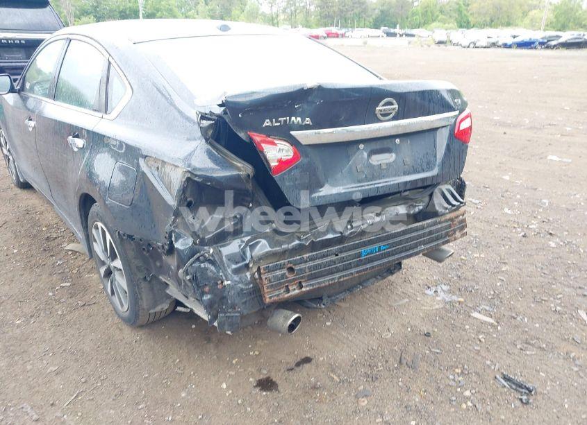 Photo 6 of 2017 Nissan Altima 2.5 SV (VIN 1N4AL3AP2HC174645)