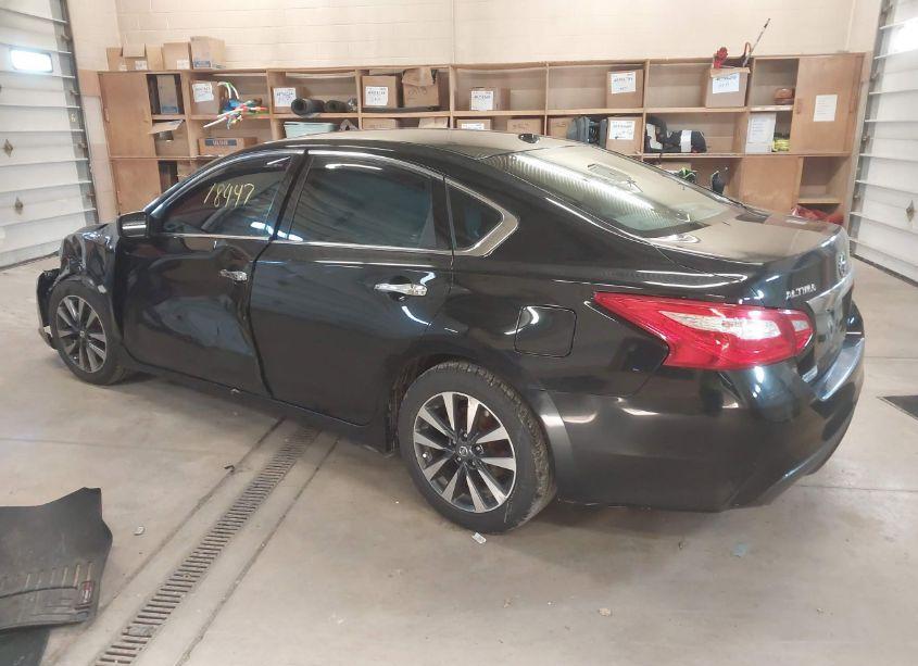 Photo 3 of 2017 Nissan Altima 2.5 SV (VIN 1N4AL3AP2HC177559)