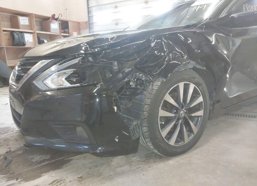 Photo 6 of 2017 Nissan Altima 2.5 SV (VIN 1N4AL3AP2HC177559)