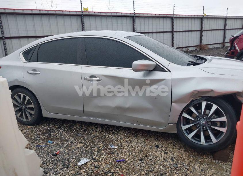 Photo 12 of 2017 Nissan Altima 2.5 SV (VIN 1N4AL3AP2HC188092)