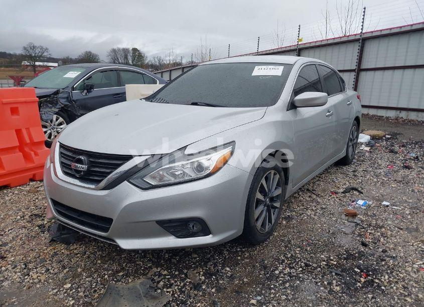 Photo 2 of 2017 Nissan Altima 2.5 SV (VIN 1N4AL3AP2HC188092)