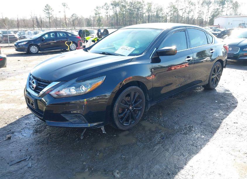 Photo 2 of 2017 Nissan Altima 2.5 SR (VIN 1N4AL3AP2HC220488)