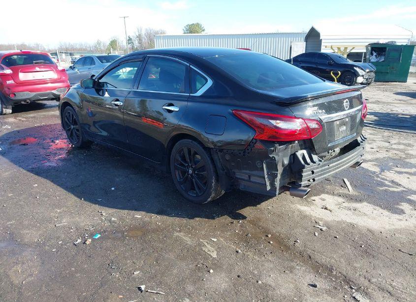 Photo 3 of 2017 Nissan Altima 2.5 SR (VIN 1N4AL3AP2HC220488)