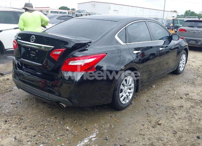 Photo 4 of 2017 Nissan Altima 2.5 S (VIN 1N4AL3AP2HC224783)