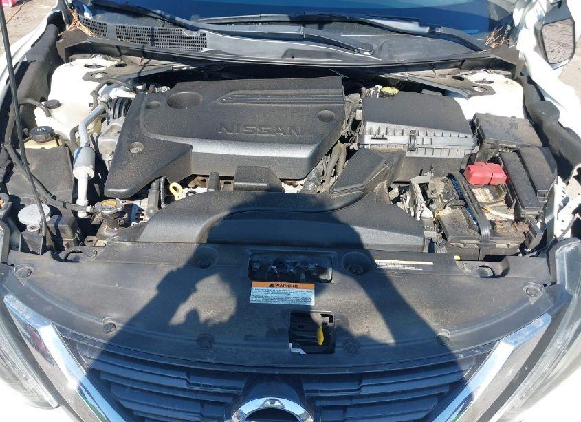Photo 10 of 2017 Nissan Altima 2.5 SR (VIN 1N4AL3AP2HC227604)