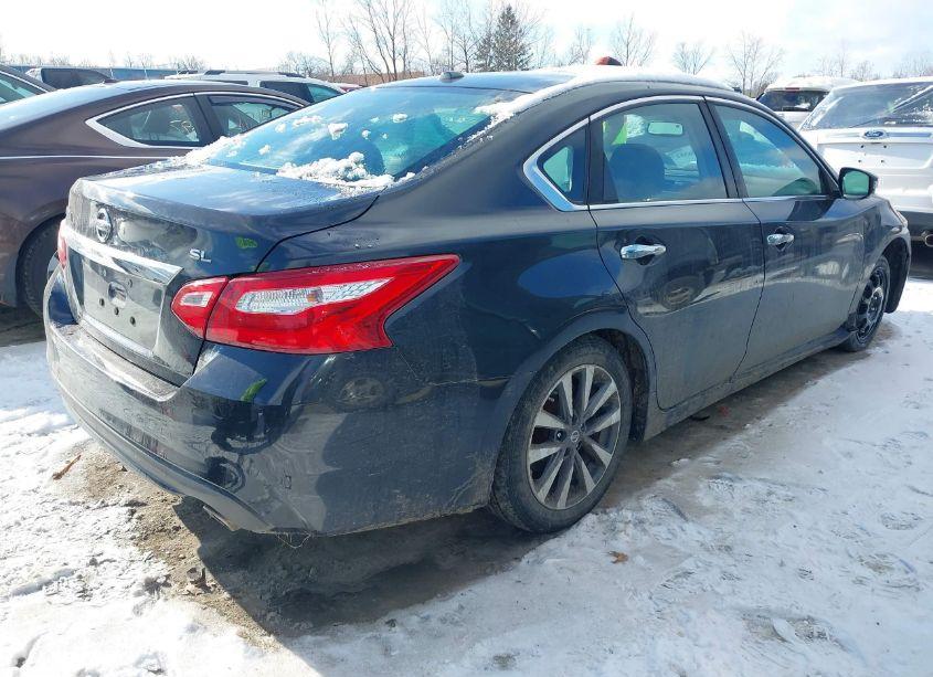 Photo 4 of 2017 Nissan Altima 2.5 SL (VIN 1N4AL3AP2HC229630)