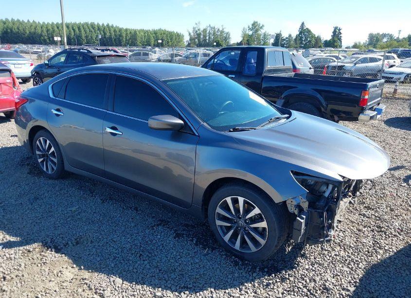 2017 Nissan Altima 2.5 SV (VIN 1N4AL3AP2HC234956) main photo