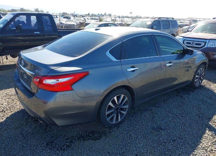 Photo 4 of 2017 Nissan Altima 2.5 SV (VIN 1N4AL3AP2HC234956)