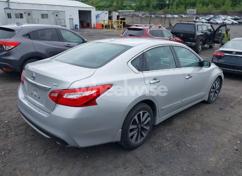 Photo 4 of 2017 Nissan Altima 2.5 SV (VIN 1N4AL3AP2HC239414)