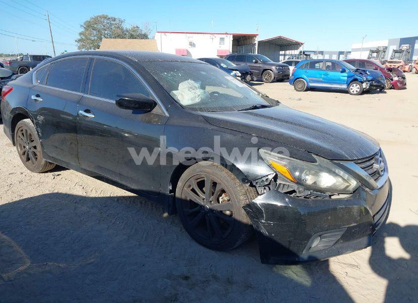2017 Nissan Altima 2.5 SR (VIN 1N4AL3AP2HC247478) main photo