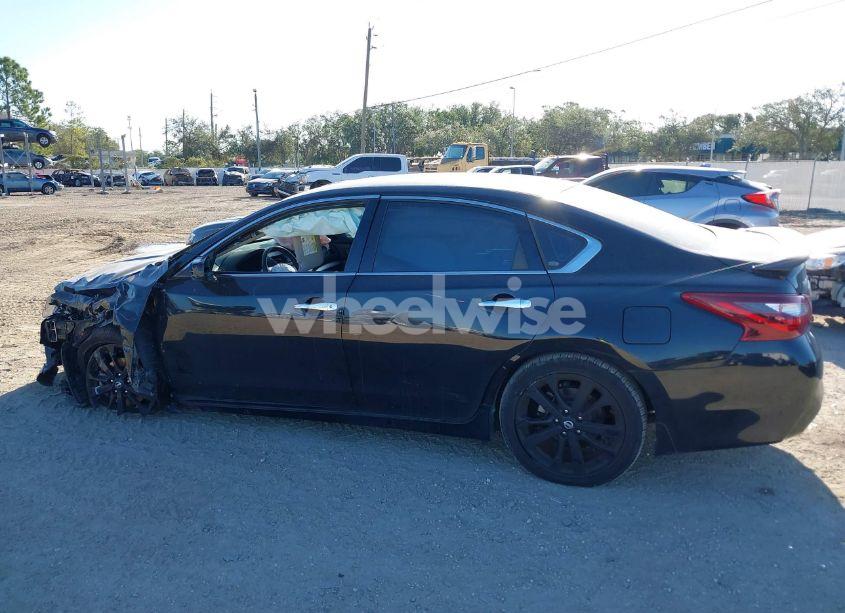 Photo 14 of 2017 Nissan Altima 2.5 SR (VIN 1N4AL3AP2HC247478)