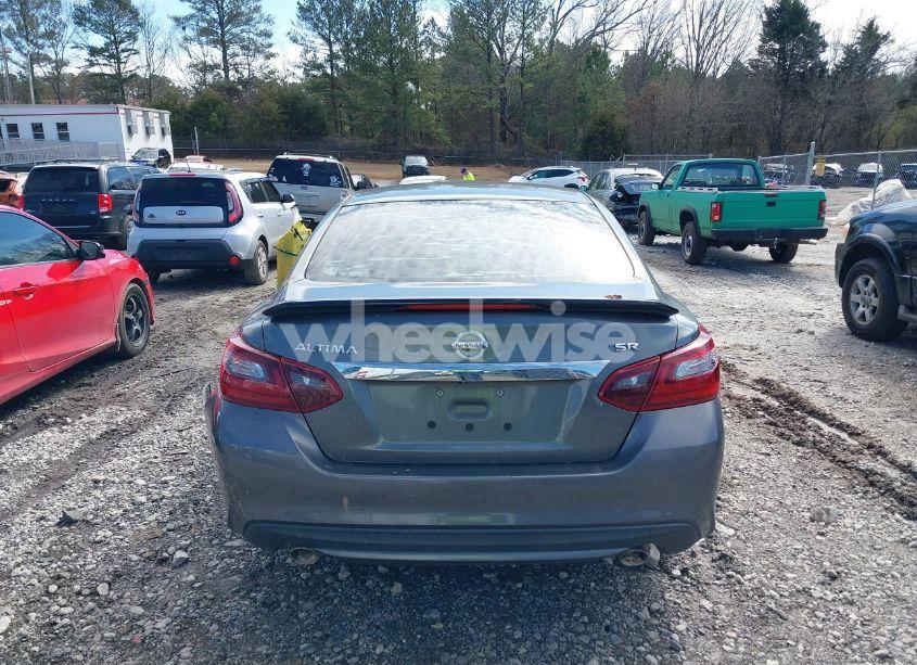 Photo 16 of 2017 Nissan Altima 2.5 SR (VIN 1N4AL3AP2HC253202)