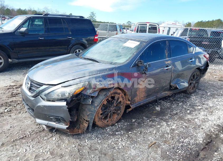 Photo 2 of 2017 Nissan Altima 2.5 SR (VIN 1N4AL3AP2HC253202)