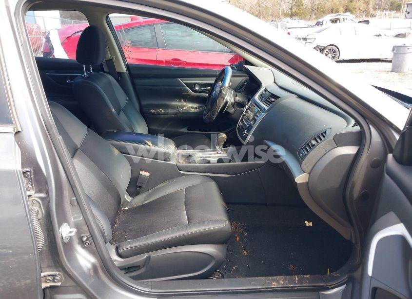 Photo 5 of 2017 Nissan Altima 2.5 SR (VIN 1N4AL3AP2HC253202)