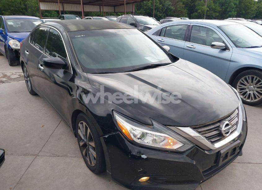 2017 Nissan Altima 2.5 SV (VIN 1N4AL3AP2HC253975) main photo
